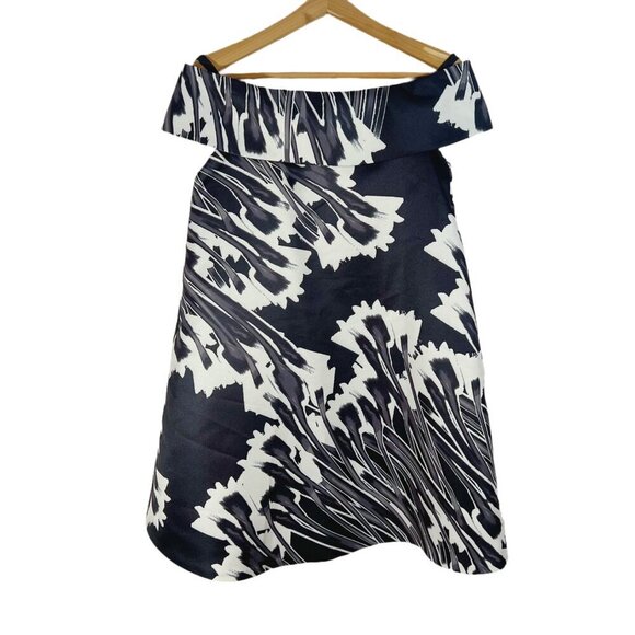 NWT Halston Heritage Crocus Print Off Shoulder Dress in Black Croc Size 4 - Picture 2 of 9